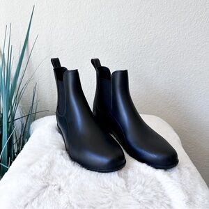 Chelsea Rain Ankle Boots (Black)